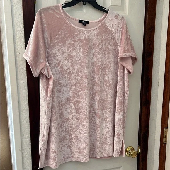 Ellos Blush Velvet Short Sleeve Top - Picture 1 of 5